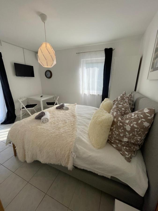 Enna Apartment 1 Perfect Location Medolino Esterno foto